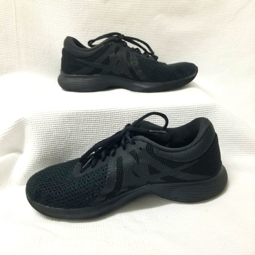 Nike Revolution 4 Running Shoe
